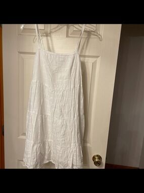 Old Navy Medium White Cotton Dress. Spaghetti straps  Tiered.  Lined. Adj straps